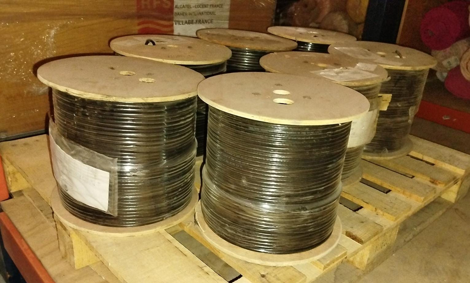 LOTE CARRETES CON CABLE CONSOLIDATED